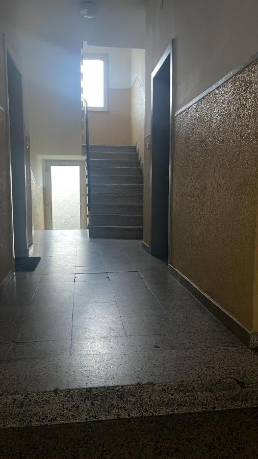 1 Zimmerwohnung Mit Kueche, Balkon Und Badezimmer In Duesseldorf Apartmen Exterior foto
